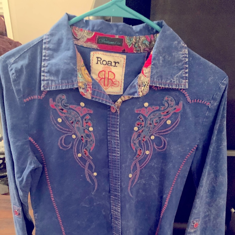 Long Sleeve Button-Up Western Style Blouse